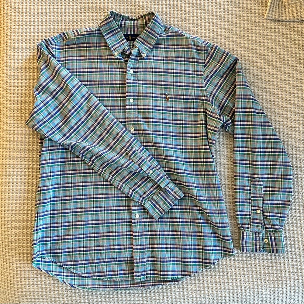 Polo by Ralph Lauren button down shirt Large EUC

Make me an offer!